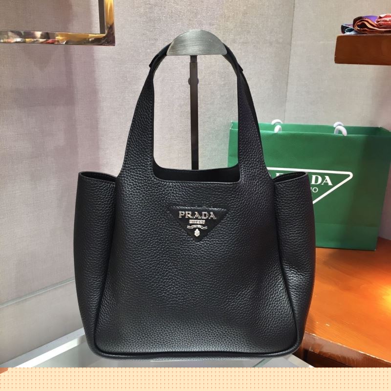 Pra*a bucket bags